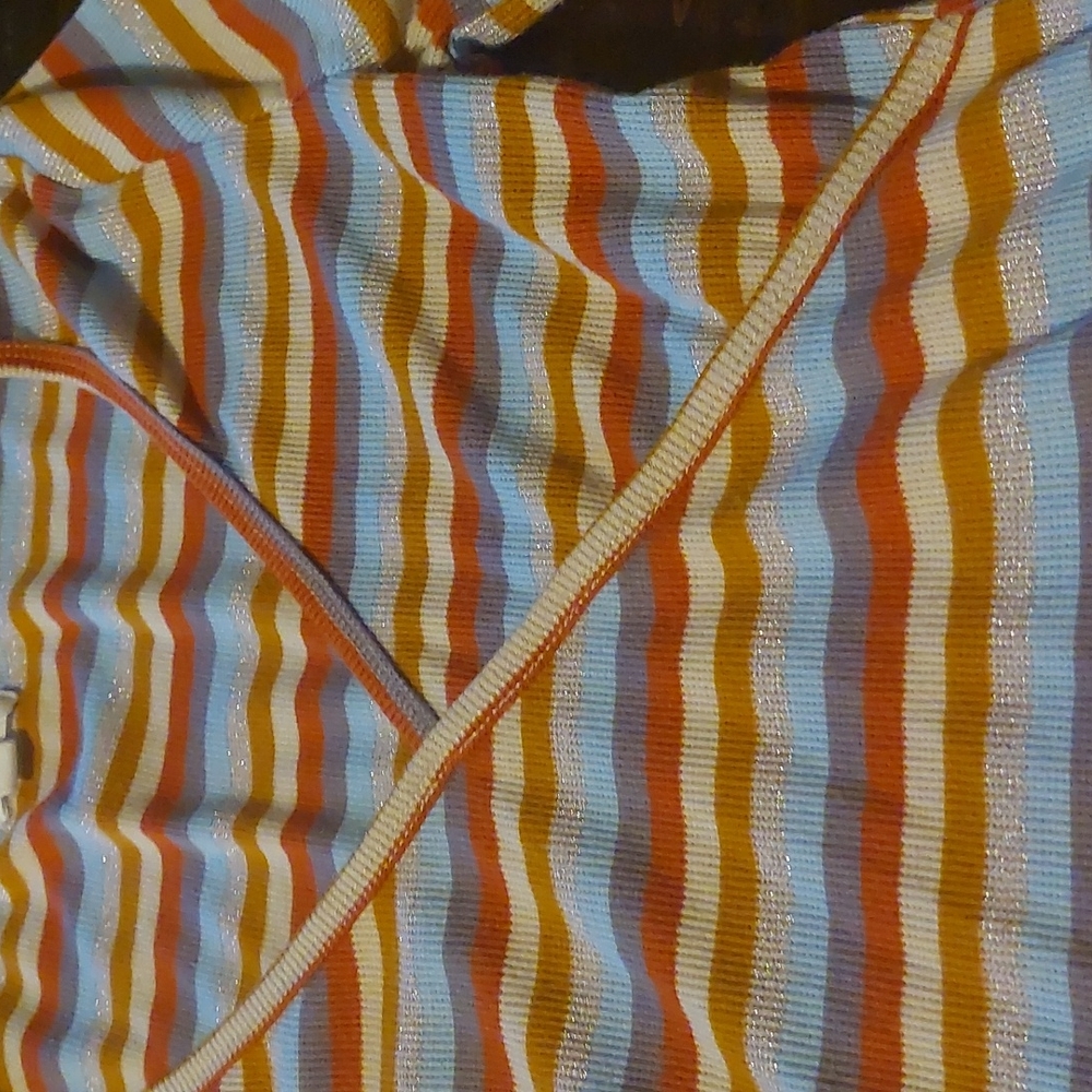 Striped top - Picture 4 of 6